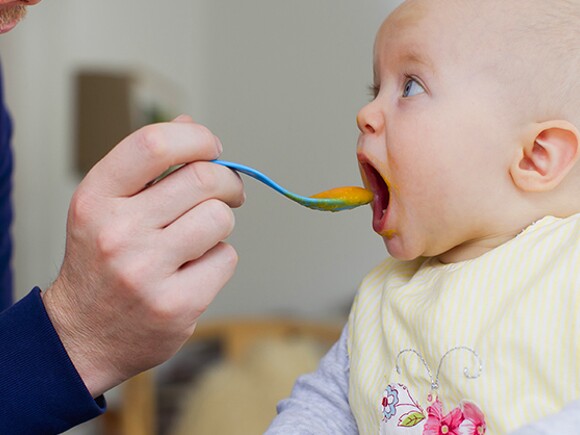 Lait et céréales bébé dès 6 mois repas du soir saveur légumes