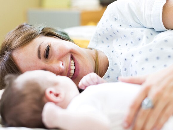 Grossesse et post-partum : 50 conseils pour vos premiers mois de mamanLes  Louves
